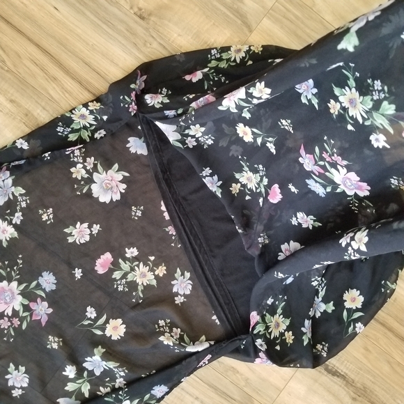 Women's skirt size m - Picture 2 of 3